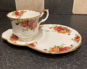 Royal Albert Old Country Roses tennis set