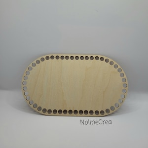 Oval wooden base, 9 x 5 inch oval base