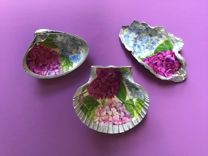 scallop OR oyster Hydrangea pattern decoupaged silver gilded shell in CHOICE of Atlantic surf clam