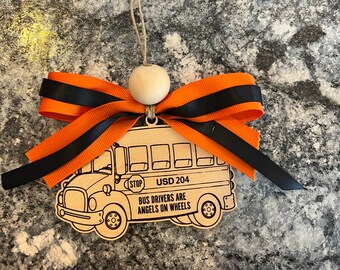 Zawieszka/ozdoba w kształcie autobusu szkolnego