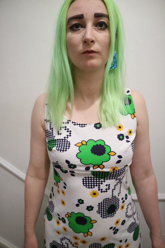 Vintage 60s shift dress 60s flower dress mod shift