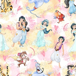 Puede incluir: Un patrón colorido y caprichoso con personajes de la película de Disney Aladdin. El patrón incluye a Jasmine, Aladdin, Abu, el Genio, Rajah el tigre y la alfombra mágica. El fondo es de color amarillo claro con corazones y remolinos rosas.