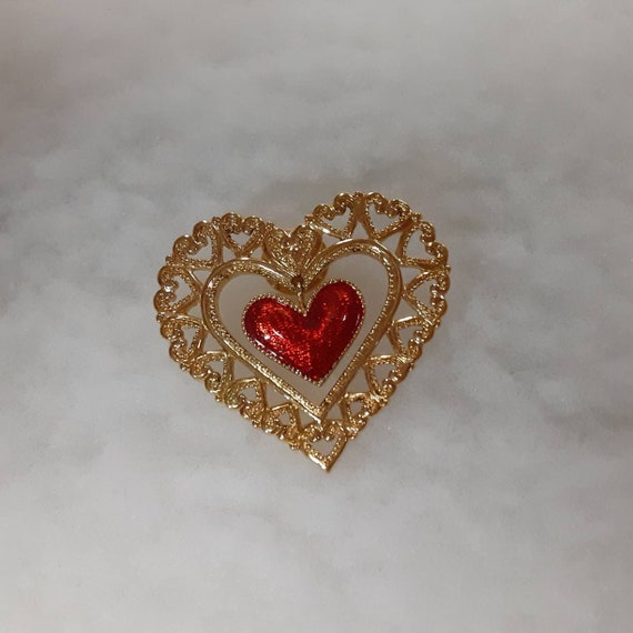 Vintage Set of 3 Heart Shaped Brooches.  All 3 in… - image 5