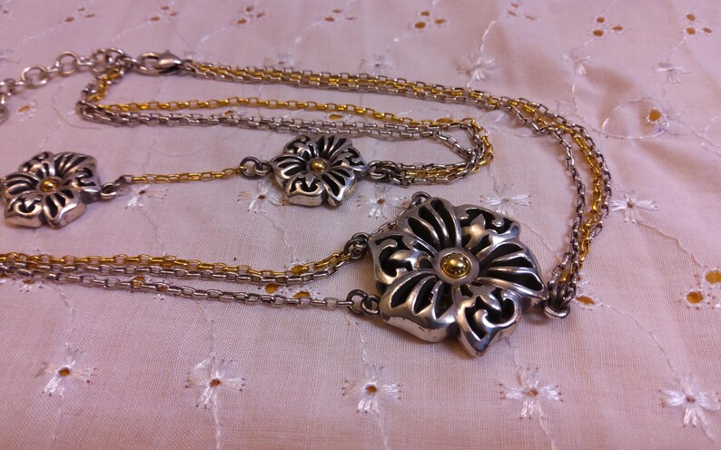 BRIGHTON Two Tone "Triple Garden" Multi Strand Asymmetrical Necklace. Maker's charm attached. bild 4