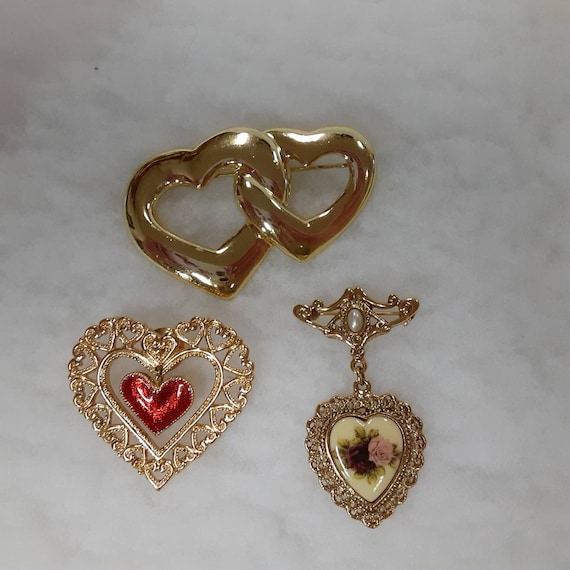 Vintage Set of 3 Heart Shaped Brooches.  All 3 in… - image 2