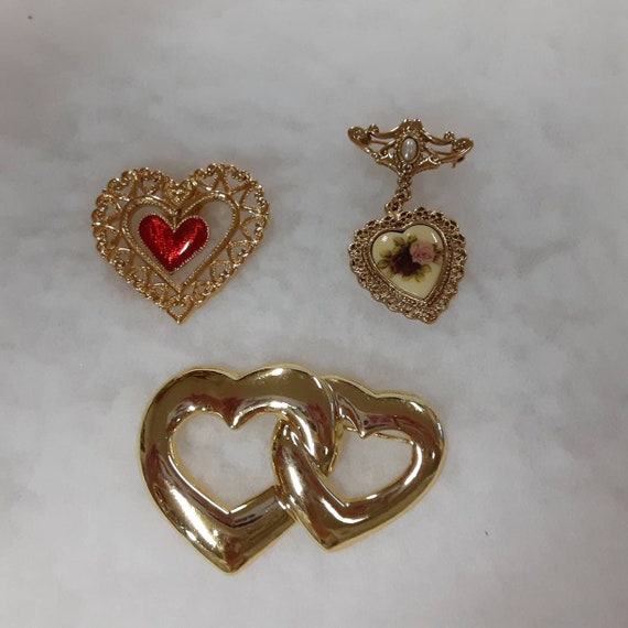 Vintage Set of 3 Heart Shaped Brooches.  All 3 in… - image 10