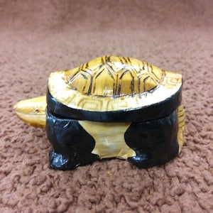 TURTLE Paper Mache Trinket Box that&#39;s Handcrafted and Handpainted. NEW. Red Silk like lining inside. Two tone brown TURTLE.