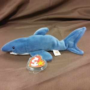 TY Beanie Baby &quot;Crunch&quot; the Shark. New, never played with. Stored in a smoke free home. All tags in place. Vintage dated 1996 -PVC Pellets.