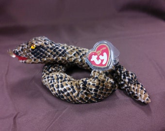 TY Beanie Baby &quot;Snake&quot; from the Zodiac Collection. New, never played with. Stored smoke free. All tags in place. Vintage dated 2000.