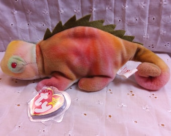 TY Beanie Baby &quot;Iggy,&quot; the Colorful Chameleon. New, never played with. Stored smoke free. All tags in place. Vintage - 1997 - PVC Pellets.