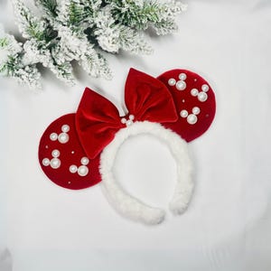 Christmas Pearl Minnie Ears, Pearl Minnie Mouse Ear, Christmas Ears, Holiday Minnie Ear, Christmas Disney Ear, Santa Minnie Ears, Mickey Ear