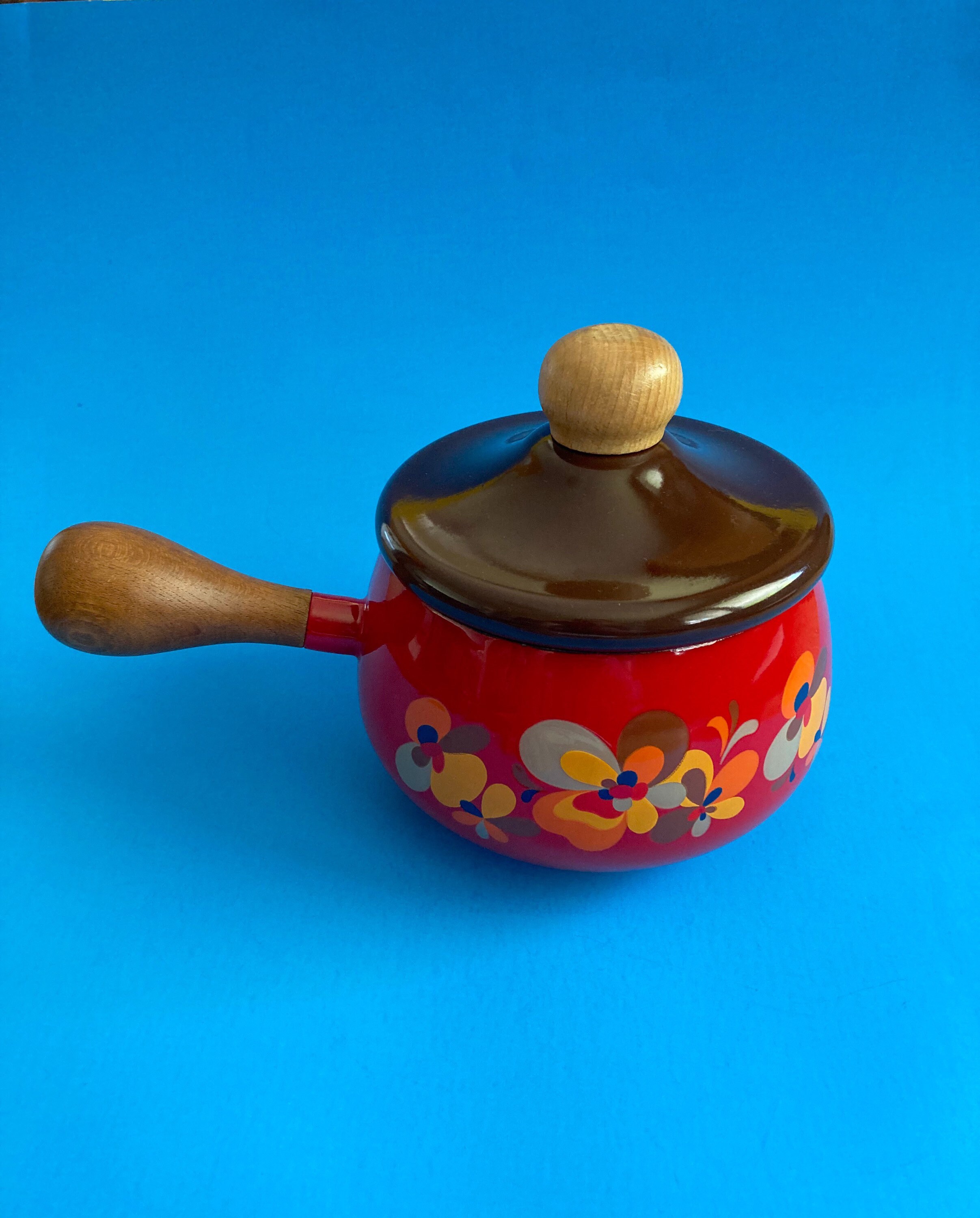 Vintage Flower Design Enamel Fondue Pot via 1970s Etsy