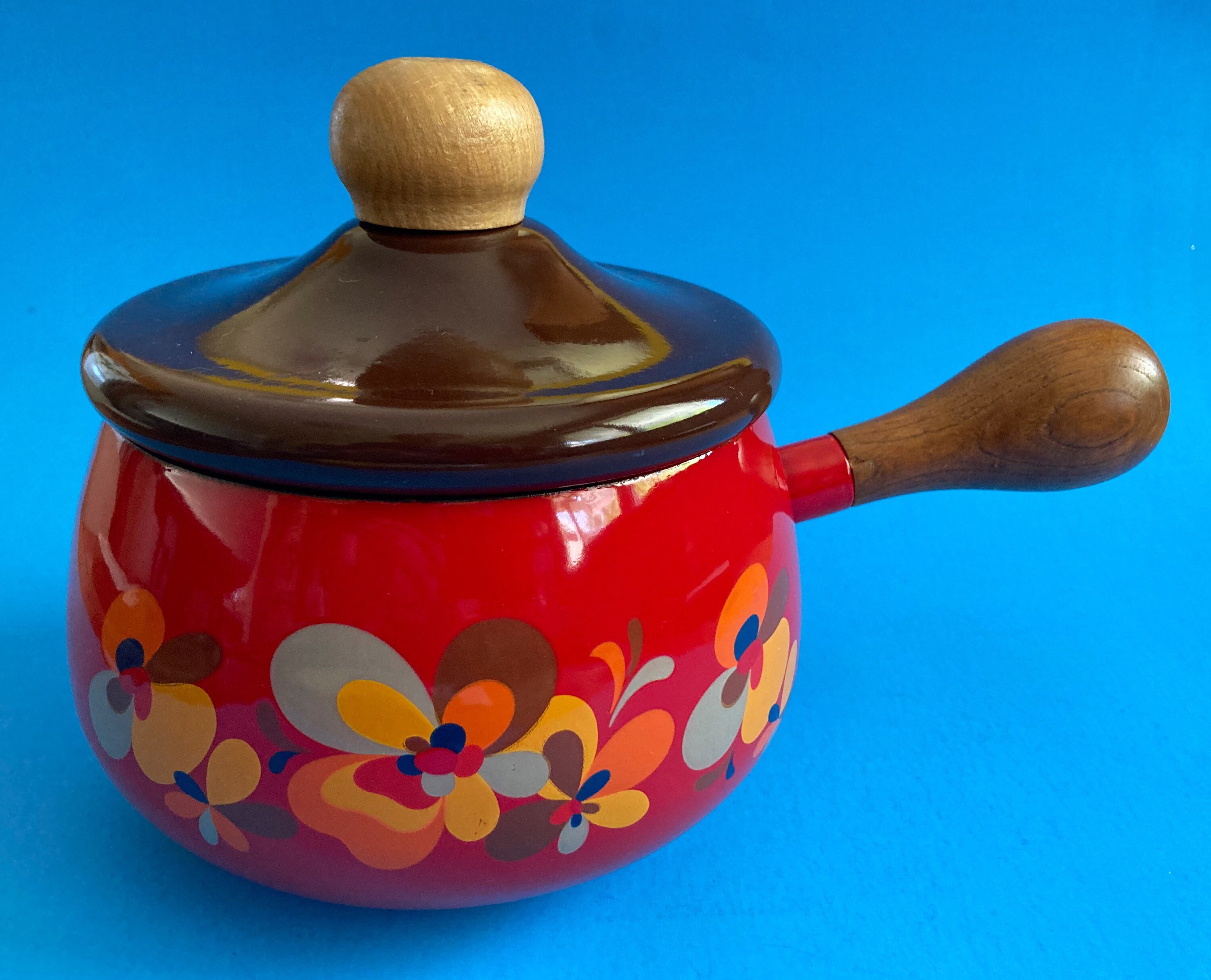 Vintage Flower Design Enamel Fondue Pot via 1970s Etsy
