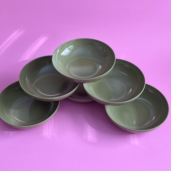 Set of 6 vintage olive green melamine bowls in very good used condition, made in Canada