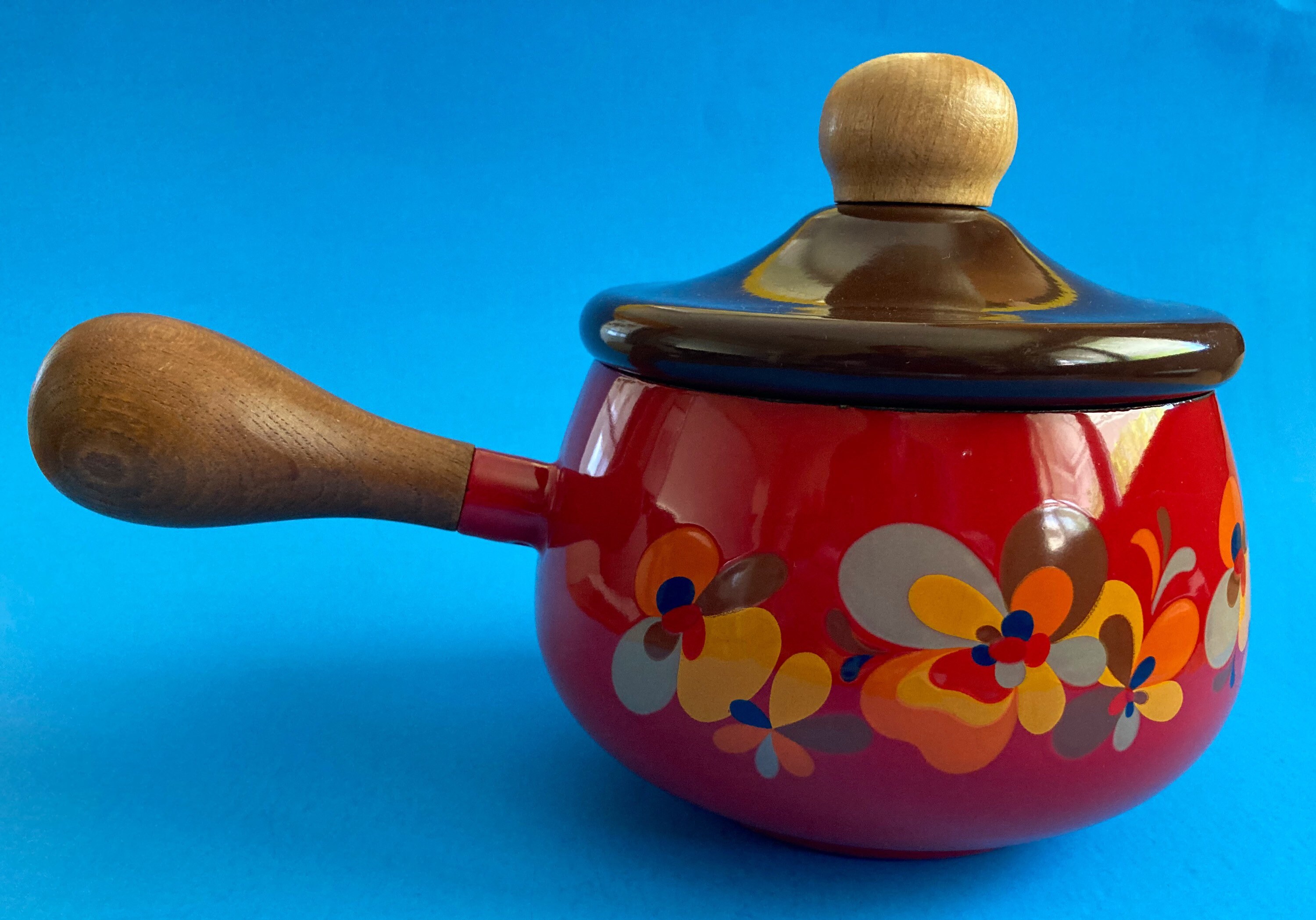 Vintage Flower Design Enamel Fondue Pot via 1970s Etsy