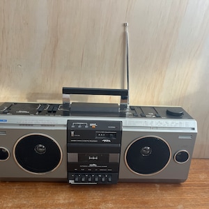 Vintage Telefunken boombox ghetto blaster in good working condition