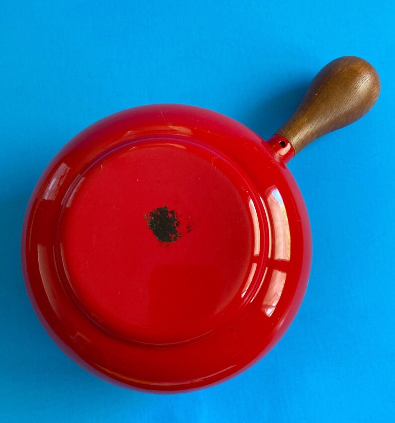 Vintage Flower Design Enamel Fondue Pot via 1970s Etsy