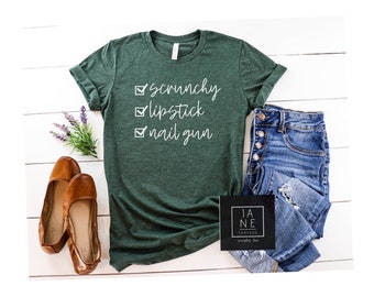 Dames shirt houtbewerking, shirt houtbewerking, scrunchie lippenstift spijkerpistool shirt, crafter shirt, doe-het-zelf shirt, crafter tshirt