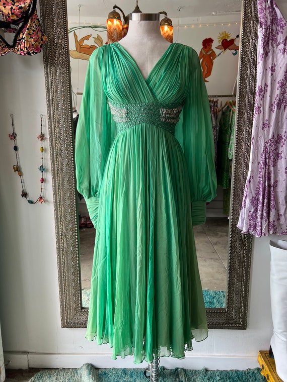 Vintage Green Long Sleeve Formal Dress