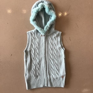BURBERRY　BLUE LABEL　ベスト BURBERRY - BURBERRY バーバリー BLUE LABEL ブルーレーベル V