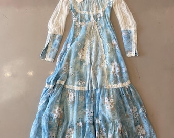 Gunne Sax Blue Longsleeve Floral Lace Gown
