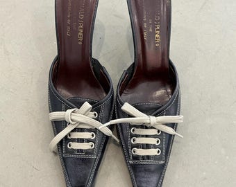 Mules con cordones de Donald Pliner