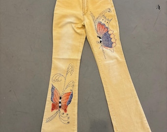 Pantalones vaqueros con mariposas japonesas