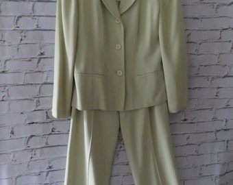 pant suit for pear shaped