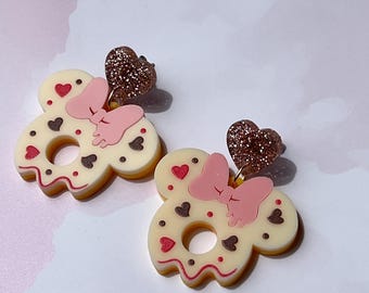 Statement Sweetheart Cookie Mouse Dangle Earrings/ Layered Iconic Character Earrings