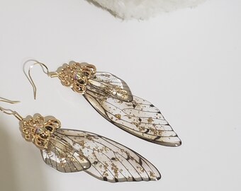 Unique Women Earring,Dragonfly Silver Earrings with Shaky Chain,Zircon Shiny Earring,Raw Diomand Earring,Modern Art Earrings,Gift For Her