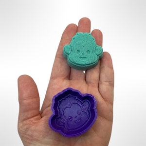 3D file 1pc Heart Locket Bath Bomb Mold・3D printing model to download・Cults