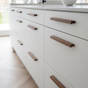 Small Walnut Cabinet Handles 15–30 cm, Wooden Drawer Pulls