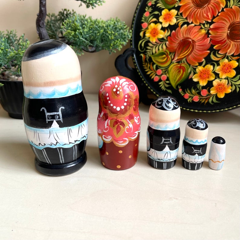 Jewish Family 5pcs Nesting Doll, Hanukkah Menorah Room Decor, Shabbat Gift Set image 2