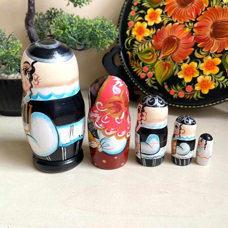 Jewish Family 5pcs Nesting Doll, Hanukkah Menorah Room Decor, Shabbat Gift Set image 3