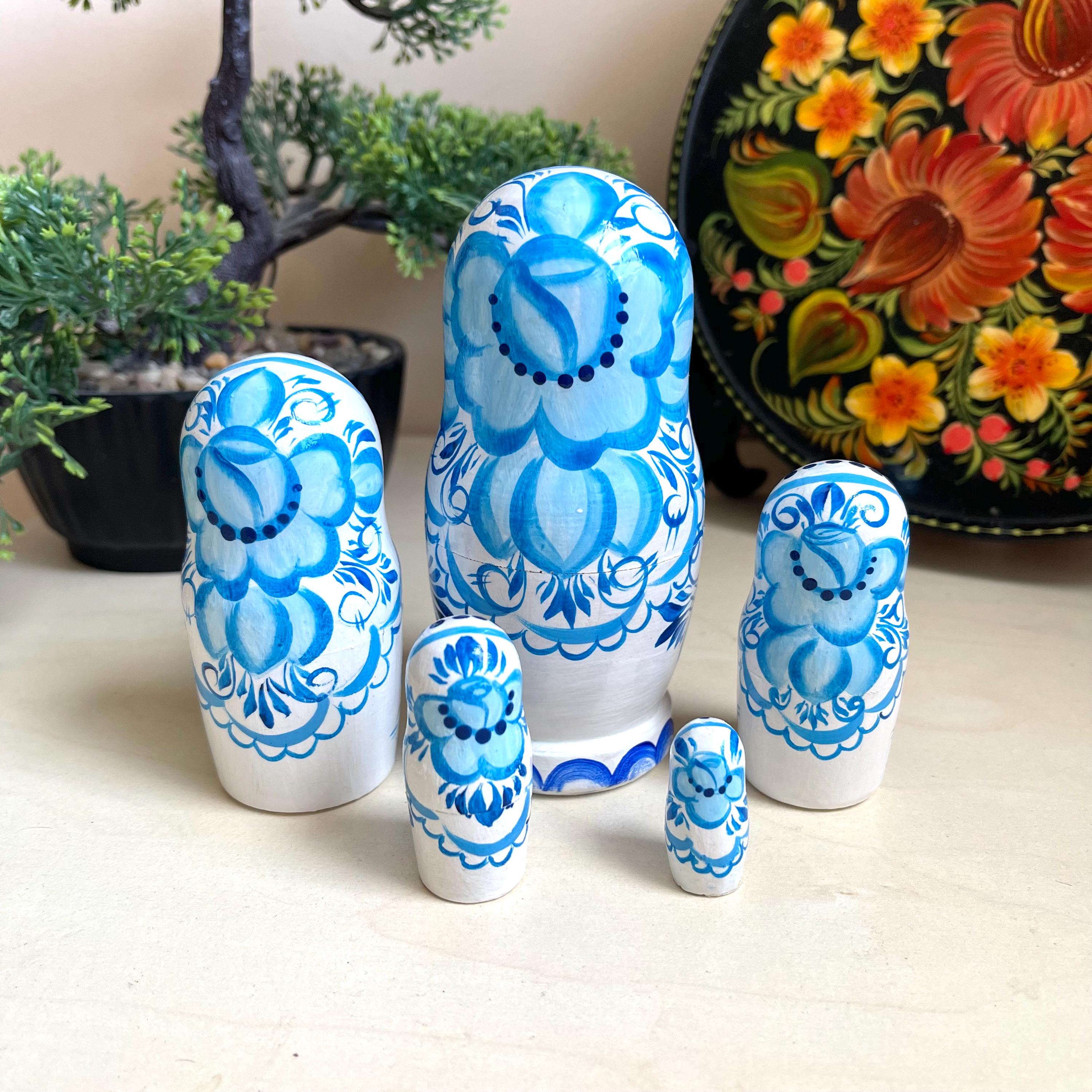 花柄木製マトリョーシカ5個セット 青い花柄のマトリョーシカ人形：5ピースの木製積み木セット - Etsy 日本