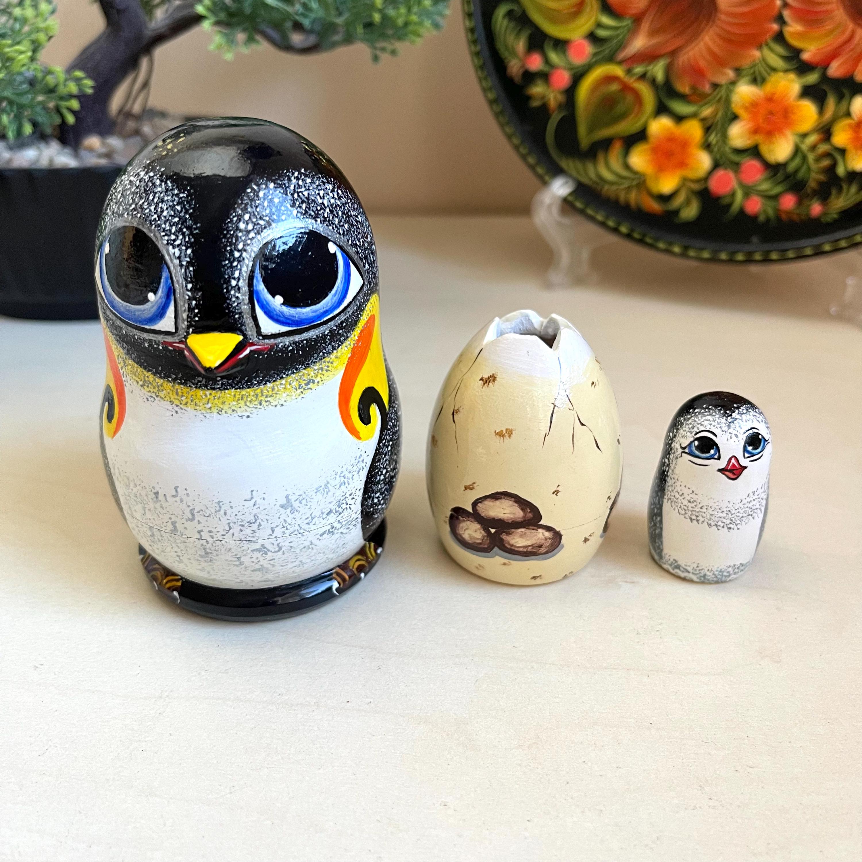 ペンギンのマトリョーシカ人形：3ピースの木製マトリョーシカ人形 