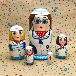 Nestpop voor verpleegkundigen, matroesjka 5 stuks 4,2&quot;, gepersonaliseerde pop, cadeau voor medisch personeel, decor ziekenhuiskantoor, kerstcadeau voor arts