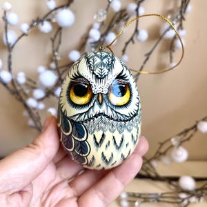 Huevo de búho, huevo de madera pintado a mano con diseño de búhos, muñeca de arte ucraniano, regalo de Pascua personalizado, caja sorpresa, decoración para árbol de Navidad.