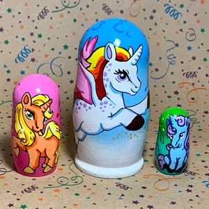 Matryoshka Cute Unicorns Nesting Doll 3 pcs 4.2"/10.5cm, Kids Room Decor, Learning and Montessori, Personalised Gift for Kids