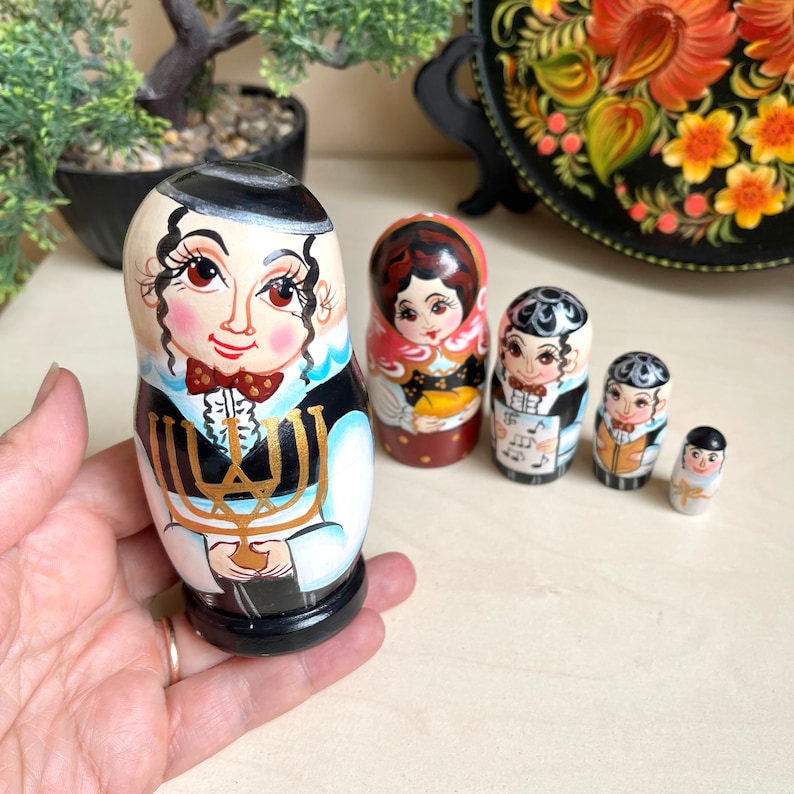 Jewish Family 5pcs Nesting Doll, Hanukkah Menorah Room Decor, Shabbat Gift Set image 4