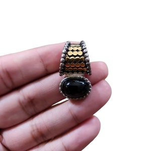 Pendente MIRA in pietra nera con tonalità oro argento firmato PD Premier Designs vintage