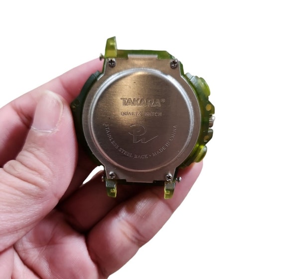 Neon t failful quartz watch