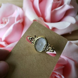 Vintage Gold Pin