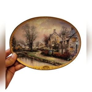 1994 Bradford Exchange &quot;Lamplight Lane&quot; Porcelain Plate By Thomas Kinkade #3976A