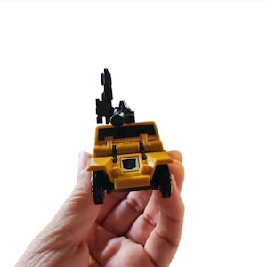 Vtg 1986 Transformers Action Figure Jeep G1 Swindle Combaticon Bruticus Takara