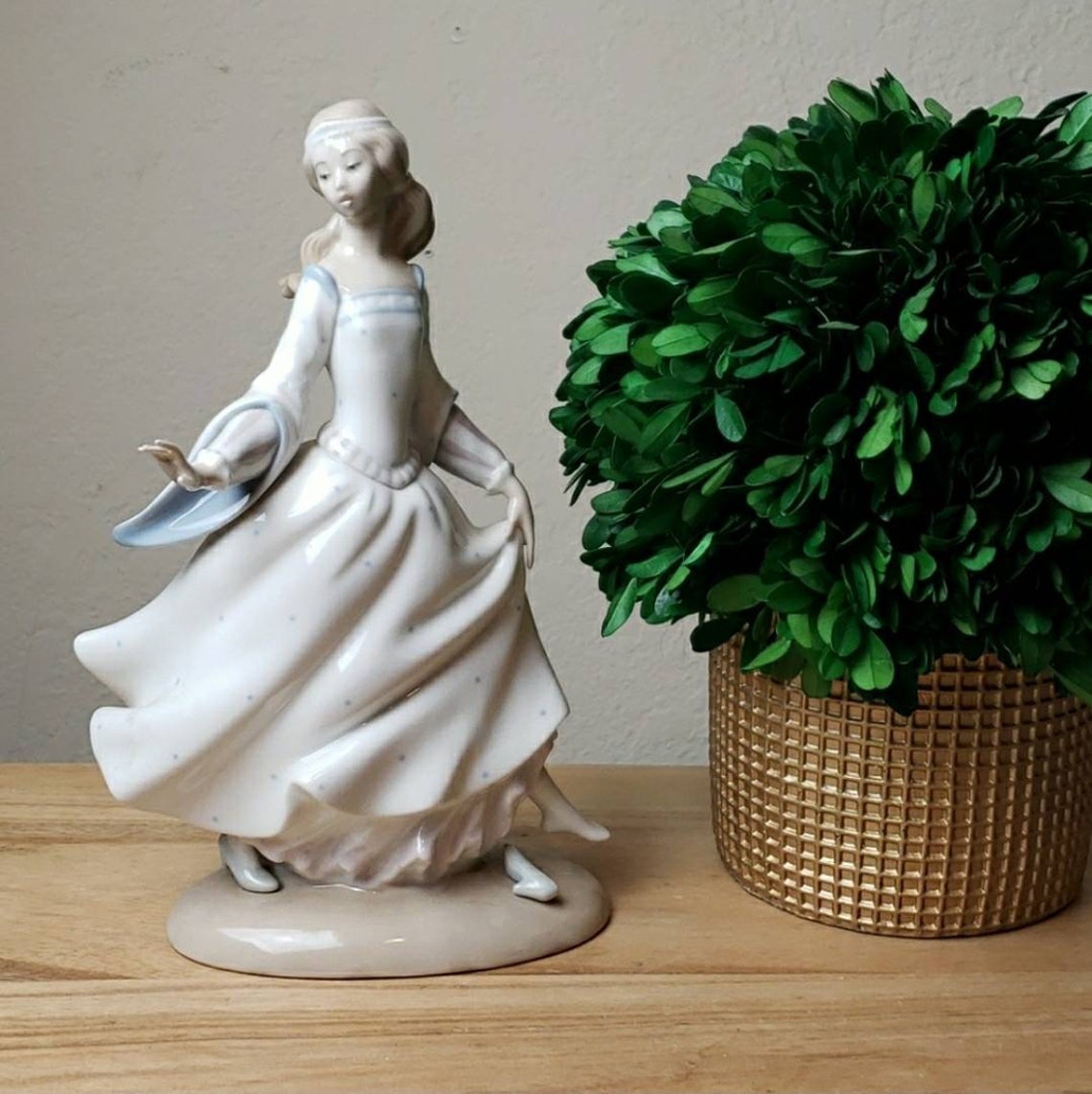 lladro cinderella 4828