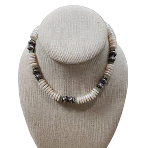 Vintage Silver Toned Mother Of Pearl Disc Green Bling Beaded Necklace