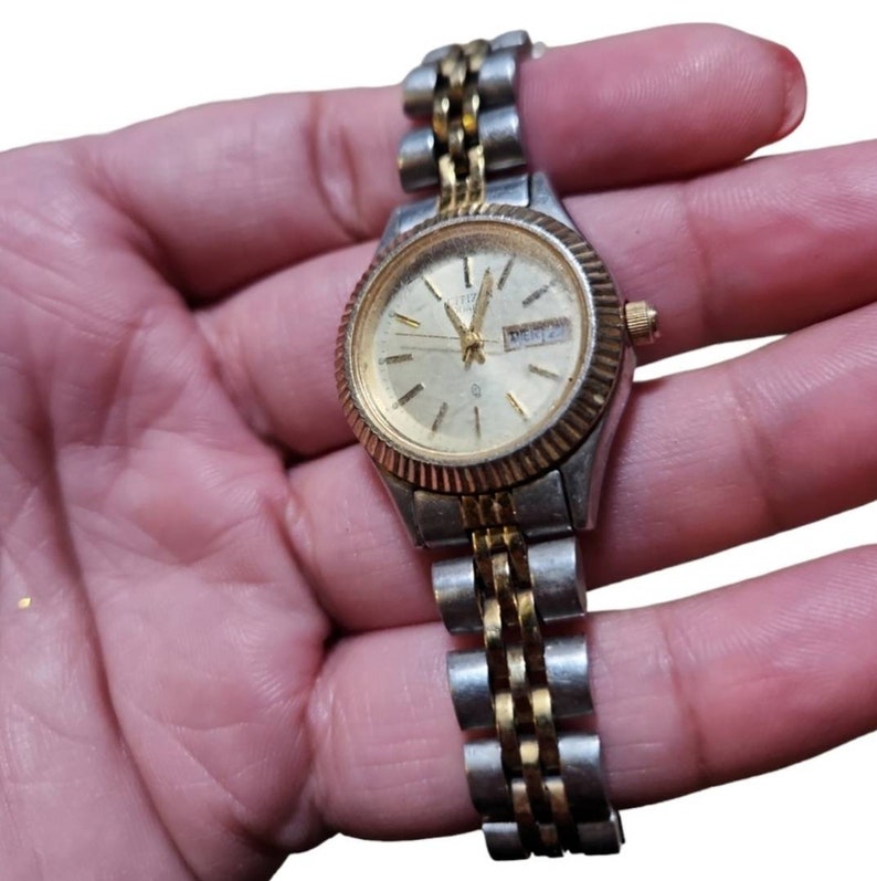 Citizen President 1002-R15119 RC Womens 2-Toned Day Date Quartz Bracelet Watch image 2