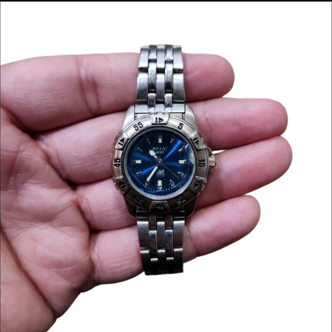 Relic wet watch price discount