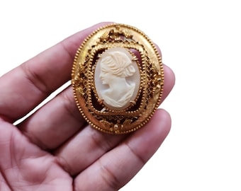 Vintage Geno Gold Toned Hand-Carved Shell Cameo Brooch Signed